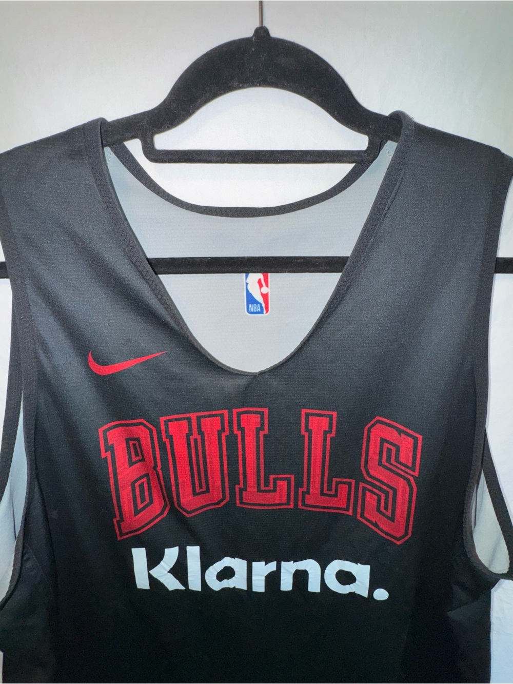Chicago Bulls Gray Nike Basketball Jersey with Klarna Logo Reversible Sz XL - Picture 6 of 8